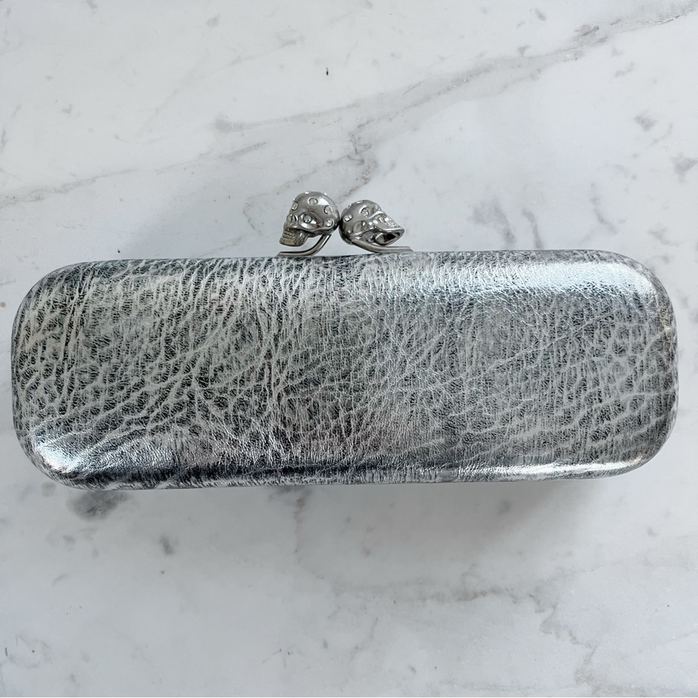 Alexander McQueen Twin Skull Clutch